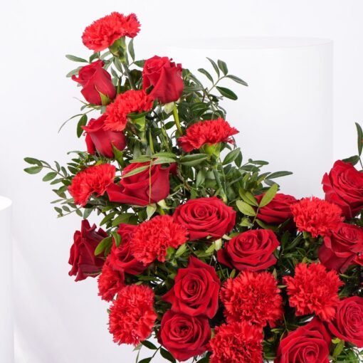 ⁦مذهلة | مزهرية 30 زهرة حمراء⁩ - الصورة ⁦3⁩